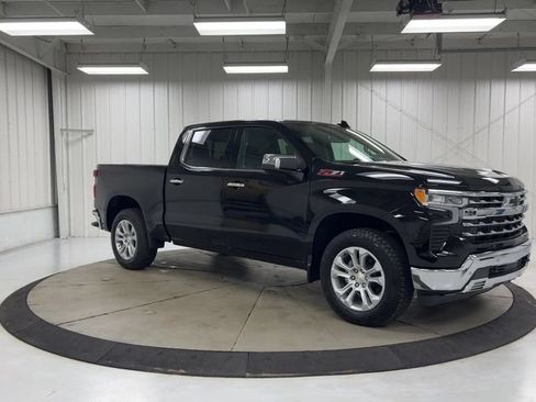 Used 2023 Chevrolet Silverado 1500 LTZ w/ LTZ Convenience Package II AWD/4WD image 2