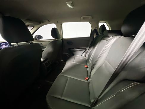Used 2023 Nissan Rogue S FWD image 29