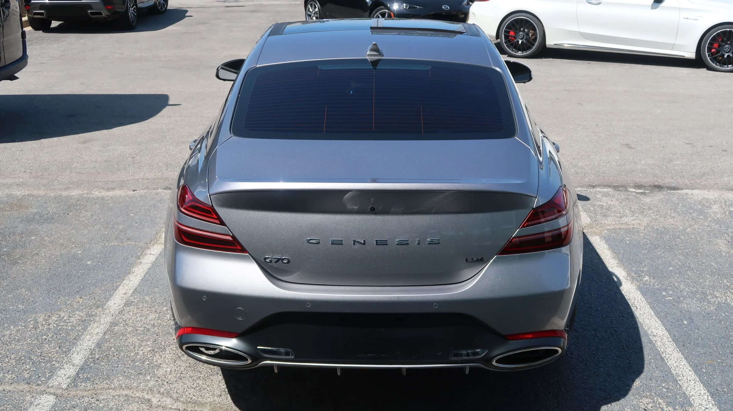 Used 2022 Genesis G70 3.3T RWD image 11