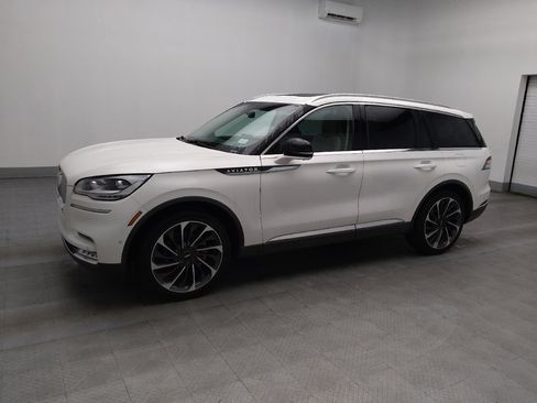 Used 2020 Lincoln Aviator Reserve w/ Equipment Group 202A image 2