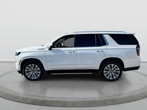 Used 2025 Chevrolet Tahoe High Country AWD/4WD image 5