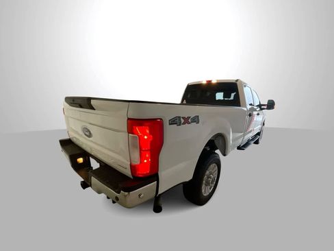 Used 2017 Ford F350 XLT w/ XLT Value Package image 8