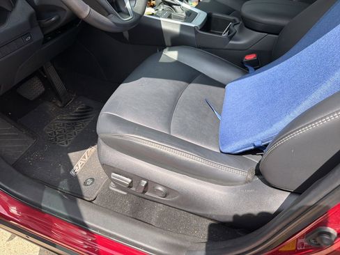 Used 2023 Toyota RAV4 XLE Premium FWD image 7