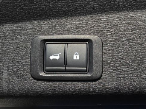 Used 2025 Mitsubishi Outlander SEL AWD/4WD image 11