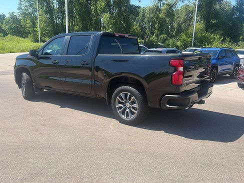 Used 2023 Chevrolet Silverado 1500 RST w/ Z71 Off-Road Package AWD/4WD image 3