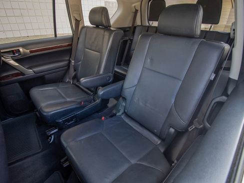Used 2018 Lexus GX 460 Premium AWD/4WD image 18