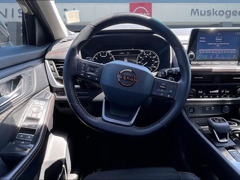 Used 2025 Nissan Rogue SV w/ Rock Creek Premium Package AWD/4WD image 8