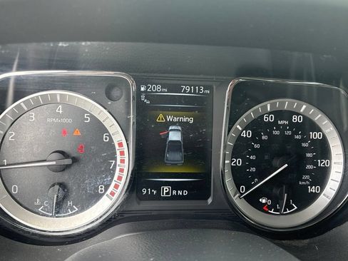 Used 2017 Nissan Titan Platinum Reserve RWD image 14