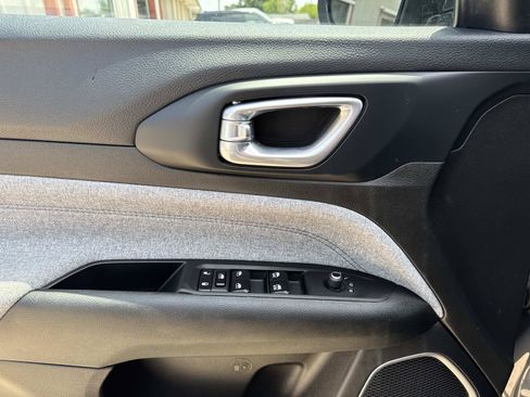 Used 2024 Jeep Compass Sport AWD/4WD image 19
