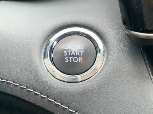 Used 2023 Toyota Highlander XLE image 26