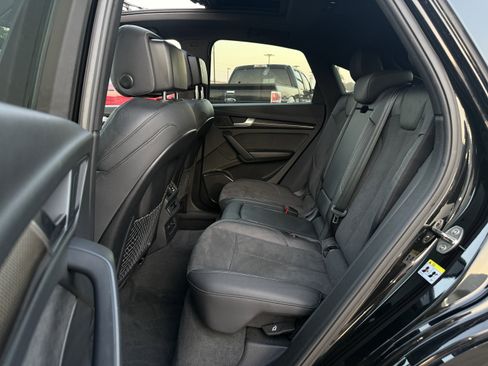 Used 2022 Audi SQ5 Premium w/ Convenience Package image 35