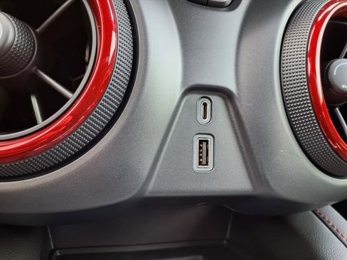 Used 2023 Chevrolet Blazer RS w/ Enhanced Convenience Package image 11