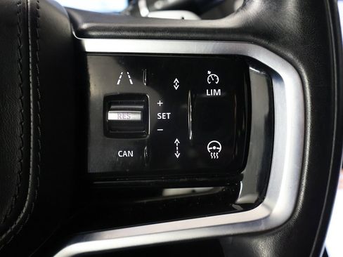 Used 2021 Land Rover Range Rover Velar R-Dynamic S image 40