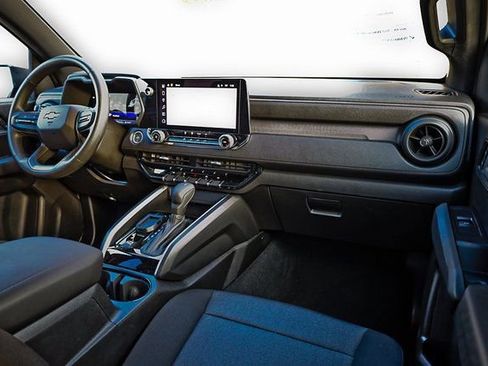 Used 2025 Chevrolet Colorado W/T w/ Advanced Trailering Package image 27