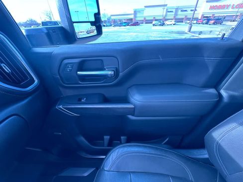 Used 2020 Chevrolet Silverado 3500 LTZ w/ LTZ Premium Package image 34