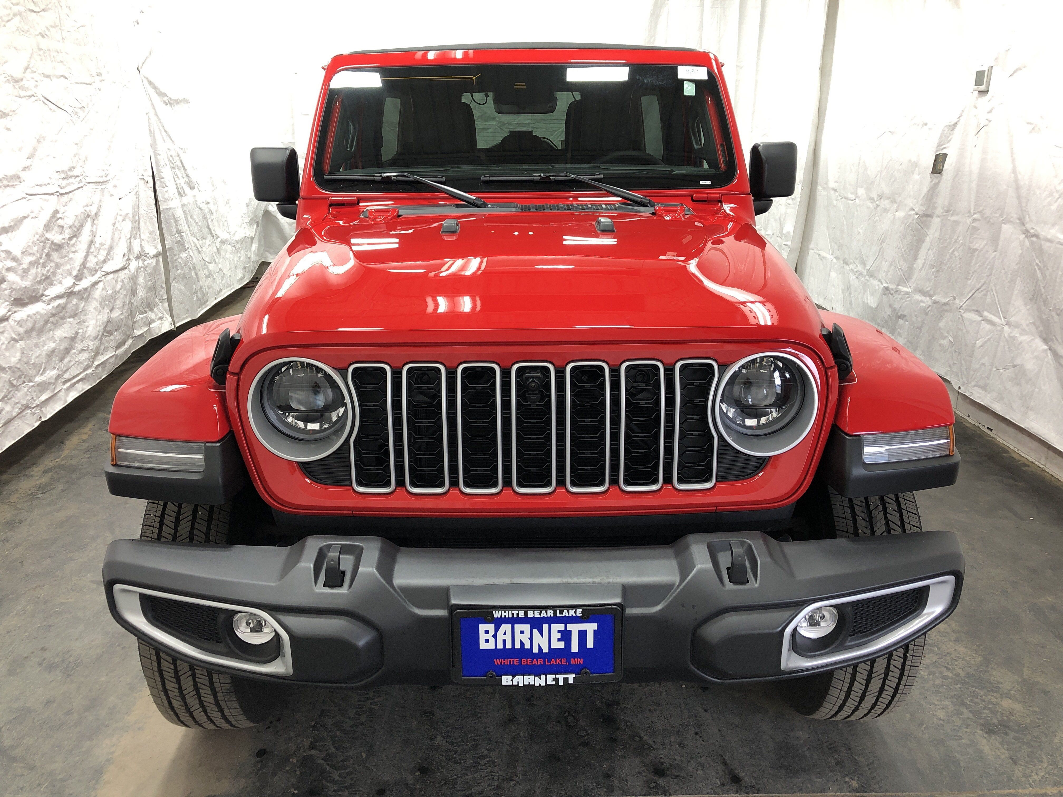 Certified 2024 Jeep Wrangler Unlimited Sahara w/ Technology Group AWD/4WD image 7