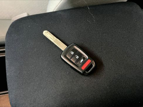 Used 2016 Honda CR-V LX image 13