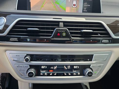 Used 2021 BMW 740i w/ Premium Package image 30