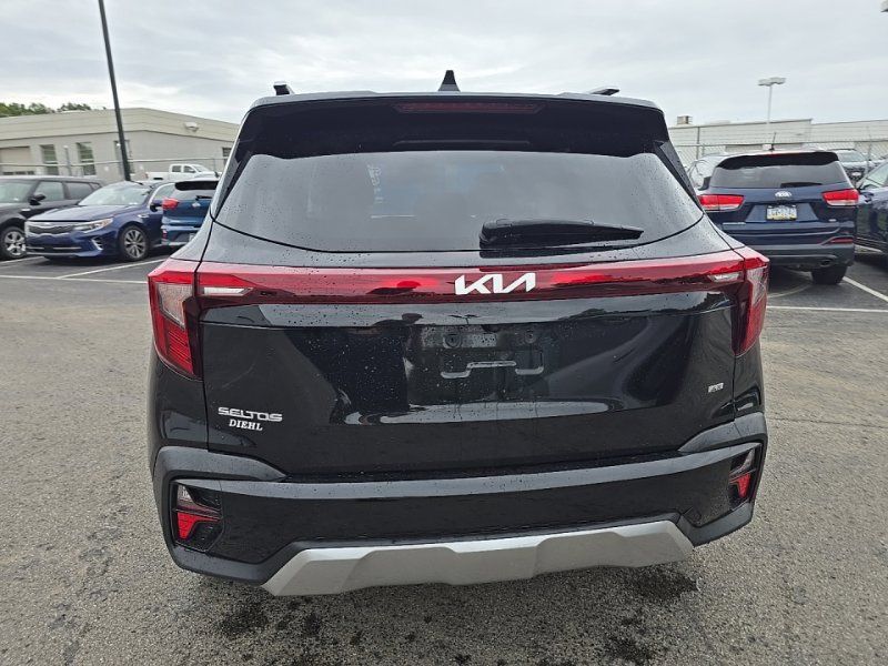 Used 2024 Kia Seltos SX w/ SX Sunroof Package AWD/4WD image 6