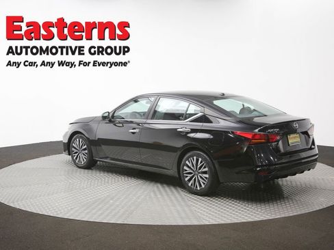 Used 2024 Nissan Altima 2.5 SV FWD image 64
