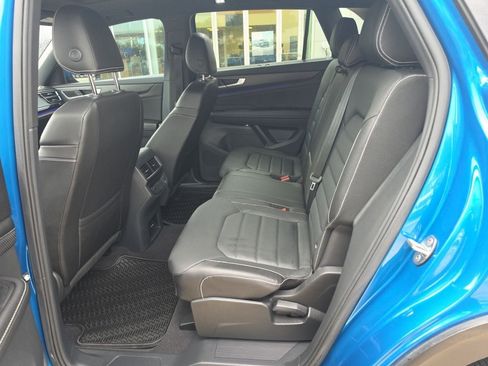 Used 2024 Volkswagen Atlas Cross Sport SEL R-Line AWD/4WD image 12