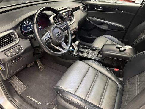 Used 2017 Kia Sorento SX image 20