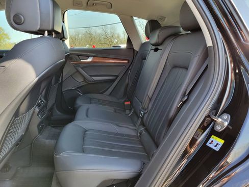 Used 2021 Audi Q5 2.0T Premium image 16