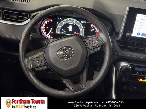 Used 2023 Toyota RAV4 LE AWD/4WD image 14