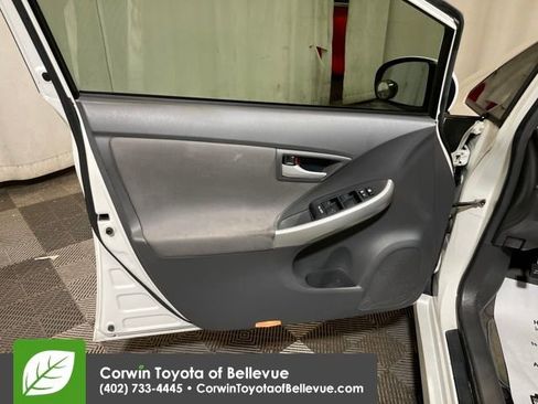 Used 2011 Toyota Prius Two image 10