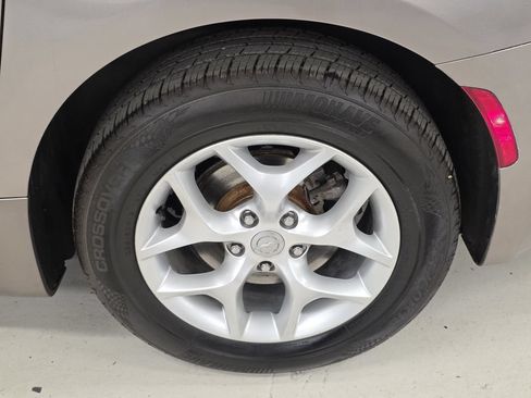 Used 2017 Chrysler Pacifica Touring Plus w/ Tire & Wheel Group FWD image 51