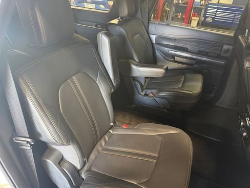 Used 2023 Ford Expedition Max Platinum AWD/4WD image 24