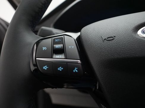Used 2023 Ford Escape Active w/ Cold Weather Package FWD image 18