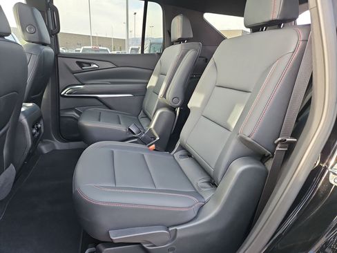 Used 2025 Chevrolet Traverse Z71 w/ Driver Confidence Package image 28