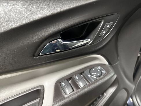 Used 2020 Chevrolet Equinox Premier image 20