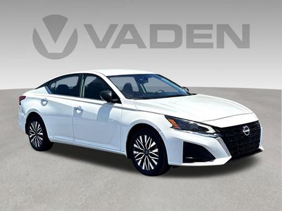 Used 2024 Nissan Altima 2.5 SV