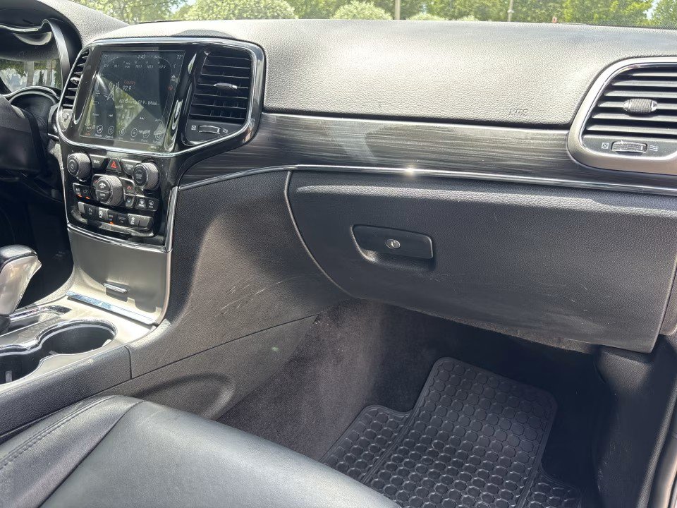 Used 2021 Jeep Grand Cherokee Limited RWD image 20