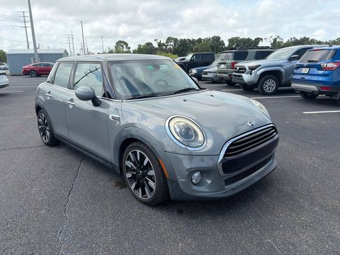 Used 2016 MINI Cooper 4-Door Hardtop FWD image 1