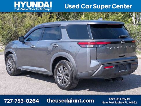 Used 2022 Nissan Pathfinder S FWD image 3