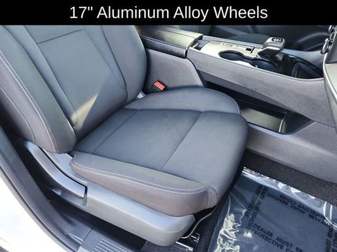 Used 2024 Nissan Rogue S image 22