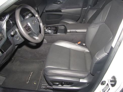 Used 2023 Lexus ES 350 w/ Premium Package FWD image 9