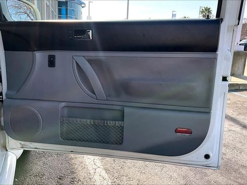 Used 2003 Volkswagen Beetle GL image 24