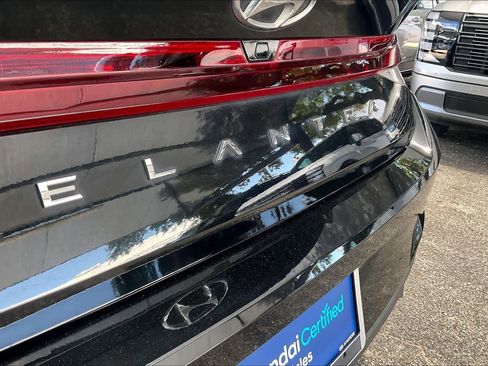 Used 2023 Hyundai Elantra SEL FWD image 10