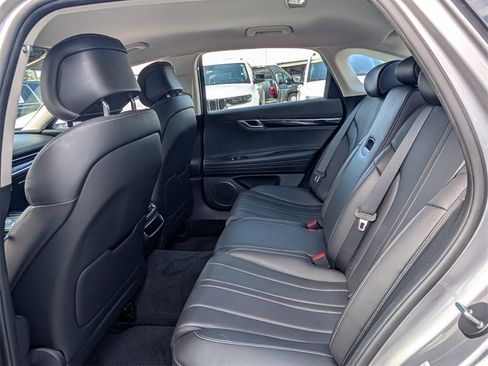 Used 2022 Genesis G80 2.5T image 12