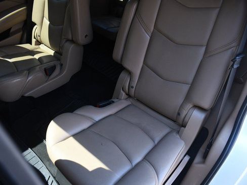 Used 2018 Cadillac Escalade Platinum AWD/4WD image 23