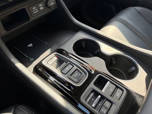 Used 2023 Honda Pilot Touring image 28