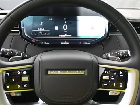 New 2025 Land Rover Range Rover SV image 19