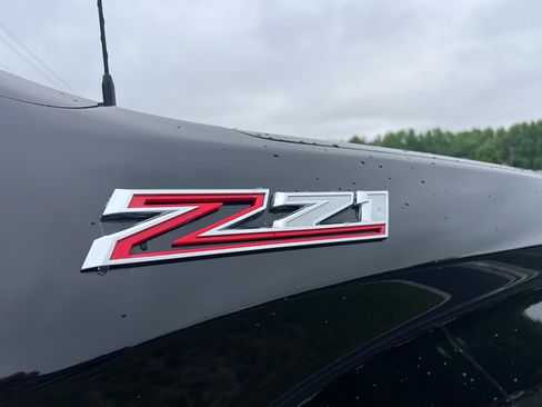 Used 2021 Chevrolet Silverado 1500 Custom Trail Boss AWD/4WD image 10