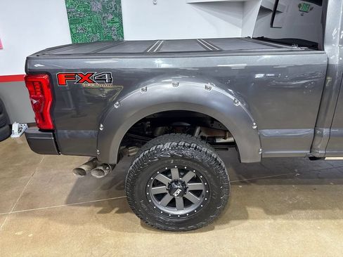 Used 2017 Ford F250 Platinum w/ Platinum Ultimate Package AWD/4WD image 42