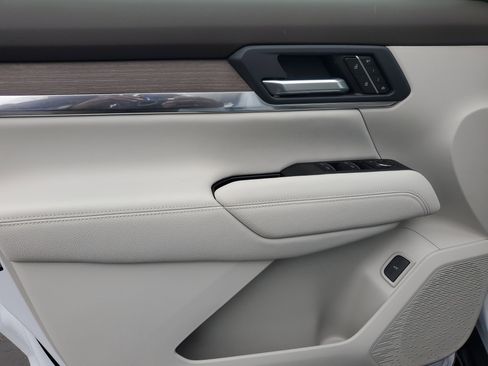 New 2026 GMC Terrain Denali image 17