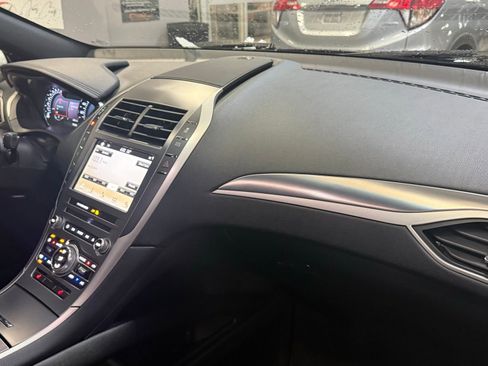 Used 2018 Lincoln MKZ Premiere w/ Magnetic Appearance Package image 13